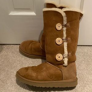 Chestnut bailey button uggs